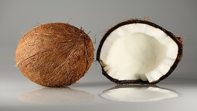 coconut-2 10 को दही-आधारित ग्रीष्मकालीन पेय का प्रयास करना चाहिए