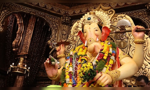 Ganesh Chaturthi: Lalbaugcha Raja Darshan and Online Prasad