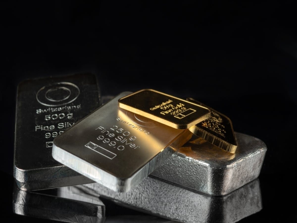 Gold prices drop by over ₹600 per 10 grams; silver rates down by ₹900 per  kg: Should you buy the dip? - CNBC TV18