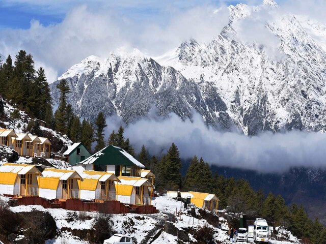 No. 6. Auli |  When to travel: December - January | Best time to Book: October - November | The picture-perfect town of Auli in Uttarakhand is a premier ski resort destination and was originally developed as a paramilitary base. The skiing slopes here are very popular among the tourists and professionals alike. Also, during the winter season, a lot of snow adventure events are organised here. Apart from that, Auli also offers panoramic views of the highest peaks, including Nanda Devi -- the second-highest peak in the country. Other famous locations here include the Valley of Flowers National Park, Hemkund Sahib Gurdwara as well as trekking destinations like Gorson Bugyal, Pangarchulla Summit and others. (image:)