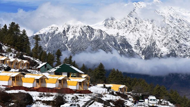 No. 6. Auli | When to travel: December - January | Best time to Book: October - November | The picture-perfect town of Auli in Uttarakhand is a premier ski resort destination and was originally developed as a paramilitary base. The skiing slopes here are very popular among the tourists and professionals alike. Also, during the winter season, a lot of snow adventure events are organised here. Apart from that, Auli also offers panoramic views of the highest peaks, including Nanda Devi -- the second-highest peak in the country. Other famous locations here include the Valley of Flowers National Park, Hemkund Sahib Gurdwara as well as trekking destinations like Gorson Bugyal, Pangarchulla Summit and others. (image:) No. 6. Auli | When to travel: December - January | Best time to Book: October - November | The picture-perfect town of Auli in Uttarakhand is a premier ski resort destination and was originally developed as a paramilitary base. The skiing slopes here are very popular among the tourists and professionals alike. Also, during the winter season, a lot of snow adventure events are organised here. Apart from that, Auli also offers panoramic views of the highest peaks, including Nanda Devi -- the second-highest peak in the country. Other famous locations here include the Valley of Flowers National Park, Hemkund Sahib Gurdwara as well as trekking destinations like Gorson Bugyal, Pangarchulla Summit and others. (image:)