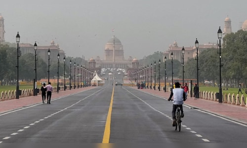 Delhi Weather Today: Max temperature to reach 33°C, poor air quality in 12 areas, Anand Vihar worst