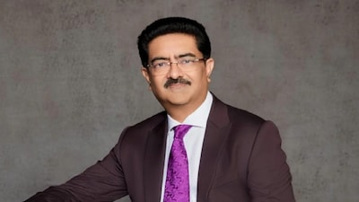 No 5. Kumar Mangalam Birla and Family | Kumar Mangalam Birla holds the fifth position with ₹2,32,850 crore in wealth, showing remarkable stability with only a 1% decrease. Leading the Aditya Birla Group, he oversees a multi-sector empire ranging from cement and metals to telecom and financial services. His disciplined growth strategy has earned him a reputation for steady, long-term leadership.