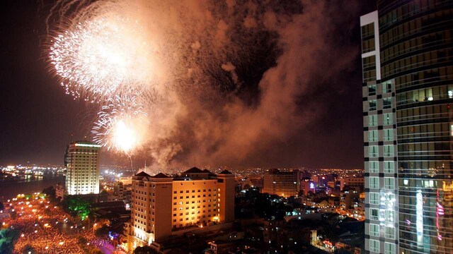 6. Vietnam | Vietnam is among the most sought-after value-for-money destinations for Indian travellers this Diwali. Cities like Hanoi, Da Nang, and Ho Chi Minh City offer a mix of history, beaches, and delicious local food. With new direct flights and affordable luxury packages, it’s ideal for both group tours and romantic getaways.
