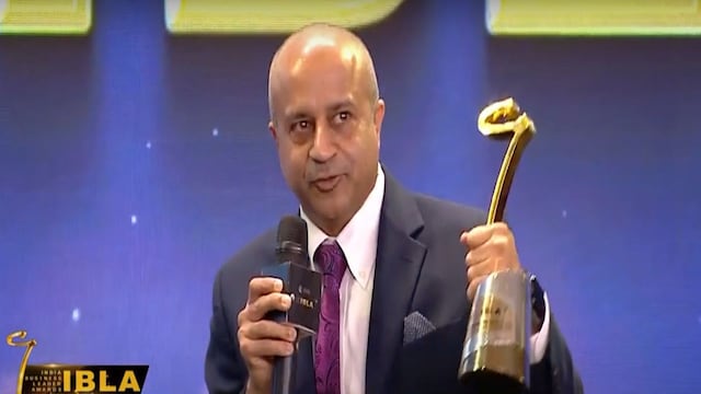 लगातार प्रणाली | संदीप कालरा | ₹ 148.09 करोड़ | संदीप कालरा, कार्यकारी निदेशक और पर्सेंटेंट सिस्टम्स के सीईओ ने वित्त वर्ष 25 में लगभग ₹ 150 करोड़ का घर लिया - सूचीबद्ध भारतीय कंपनियों में सबसे अधिक है जिन्होंने अब तक अपनी वार्षिक रिपोर्टों का खुलासा किया है। 2023 में 91% की वृद्धि के बाद, 2024 में 75% बढ़ने वाले शेयरों के साथ, उनके मुआवजे को एक तारकीय स्टॉक रैली द्वारा प्रेरित किया गया था, क्योंकि उन्होंने कंपनी को $ 1 बिलियन के राजस्व मील के पत्थर से आगे बढ़ाया था। लगातार प्रणाली | संदीप कालरा | ₹ 148.09 करोड़ | संदीप कालरा, कार्यकारी निदेशक और पर्सेंटेंट सिस्टम्स के सीईओ ने वित्त वर्ष 25 में लगभग ₹ 150 करोड़ का घर लिया - सूचीबद्ध भारतीय कंपनियों में सबसे अधिक है जिन्होंने अब तक अपनी वार्षिक रिपोर्टों का खुलासा किया है। 2023 में 91% की वृद्धि के बाद, 2024 में 75% बढ़ने वाले शेयरों के साथ, उनके मुआवजे को एक तारकीय स्टॉक रैली द्वारा प्रेरित किया गया था, क्योंकि उन्होंने कंपनी को $ 1 बिलियन के राजस्व मील के पत्थर से आगे बढ़ाया था।