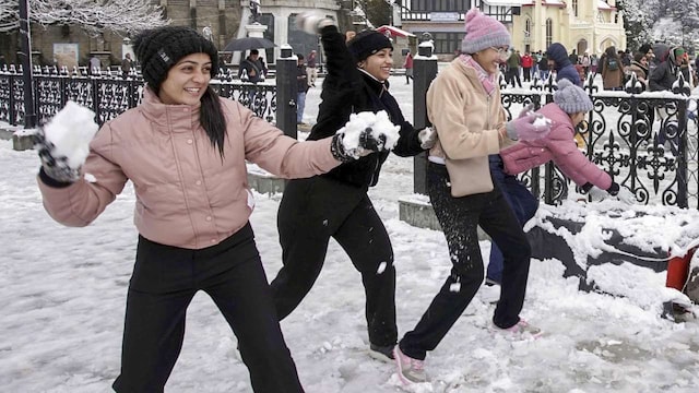 No 6. Shimla, Himachal Pradesh | Shimla, the capital city of Himachal Pradesh, offers a perfect blend of colonial charm and snow-covered beauty during winter, making it a favored winter retreat. The Mall Road and Ridge offer a scenic stroll with magnificent views of the snow-dusted mountains. Visitors can enjoy snow sports at nearby Kufri, making Shimla an ideal destination for both relaxation and adventure in the colder months. (Image: PTI) No 6. Shimla, Himachal Pradesh | Shimla, the capital city of Himachal Pradesh, offers a perfect blend of colonial charm and snow-covered beauty during winter, making it a favored winter retreat. The Mall Road and Ridge offer a scenic stroll with magnificent views of the snow-dusted mountains. Visitors can enjoy snow sports at nearby Kufri, making Shimla an ideal destination for both relaxation and adventure in the colder months. (Image: PTI)