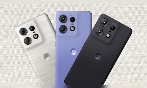 Motorola Aims for Top 3 in India with Premium Phones, AI