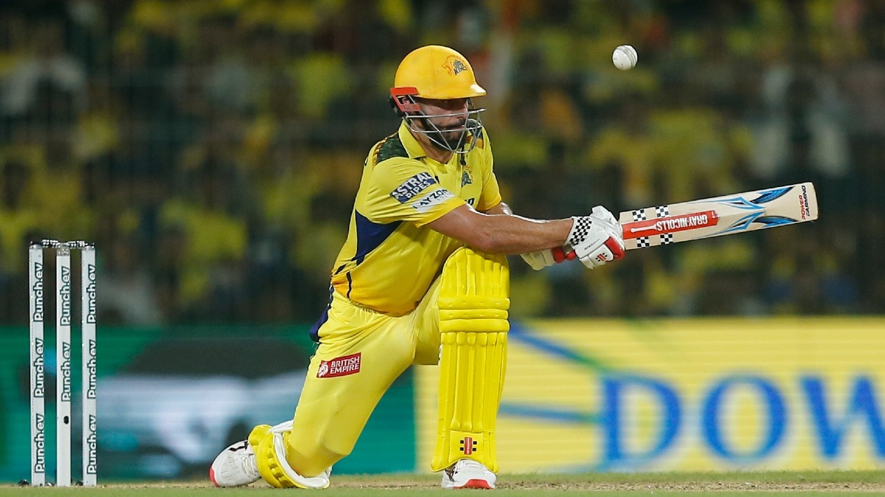 Daryl Mitchell | Fees: Rs 14 Crore | Bought by: Chennai Super Kings | 