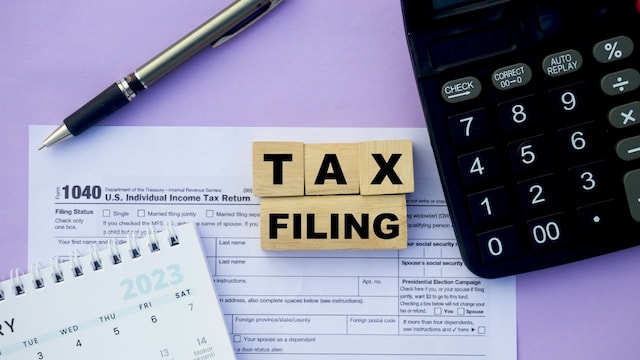 As income tax return deadline nears, here's a last-minute guide to ...