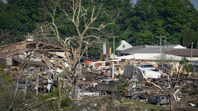 Devastating tornado in Iowa leaves trail of damaged homes, cars and ...