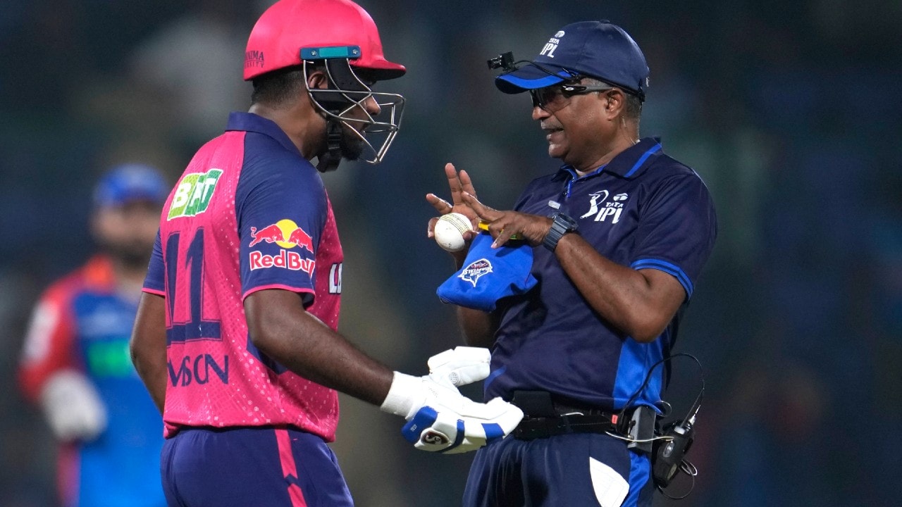 Like Virat Kohli, Sanju Samson was also declared out in controversial circumstances during Rajasthan Royal's match against Delhi Capitals at the Arun Jaitley Stadium. 