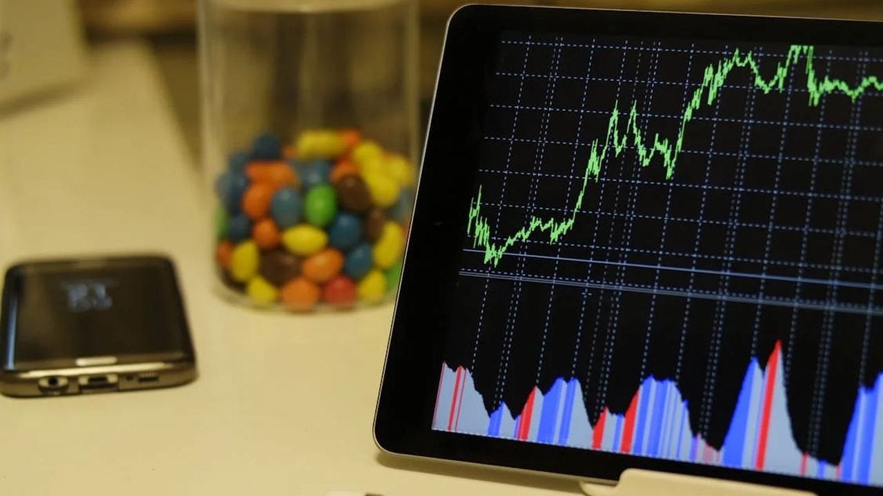 Adani Enterprises remains a great way to play the India theme, says this  foreign analyst