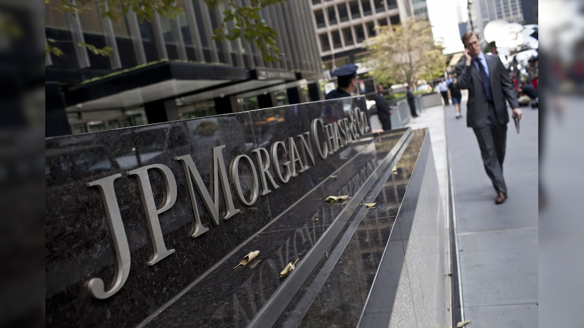 Jpmorgan Risks Fed hike risks cloud JPMorgan's call for a weaker dollar in 2026 - CNBC ...