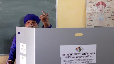 Amritsar: A votes shows his finger marked with indelible ink while casting his vote at a polling station during the seventh and last phase of Lok Sabha polls, in Amritsar on Saturday, June 1, 2024. (PTI Photo) (PTI06_01_2024_000039A)