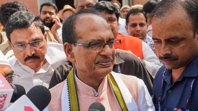 Shivraj Chouhan calls for removing 'Secularism' from Constitution Shivraj Chouhan calls for removing 'Secularism' from Constitution