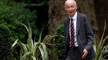 Pat McFadden arrives at 10 Downing Street, following the results of the election, in London, Britain, July 5, 2024. REUTERS/Phil Noble Pat McFadden arrives at 10 Downing Street, following the results of the election, in London, Britain, July 5, 2024. REUTERS/Phil Noble