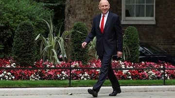 John Healey arrives at 10 Downing Street, following the results of the election, in London, Britain, July 5, 2024. REUTERS/Phil Noble John Healey arrives at 10 Downing Street, following the results of the election, in London, Britain, July 5, 2024. REUTERS/Phil Noble