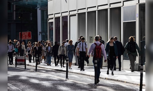 UK wage growth slows in sign of weakening jobs market – CNBC TV18