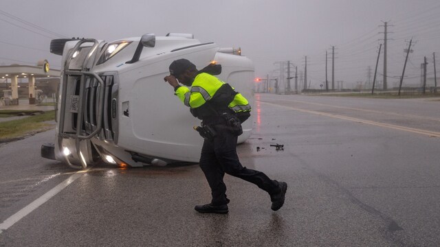 Hurricane Beryl disrupts Texas, causes floods and power outages for ...