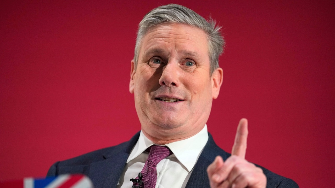 UK Prime Minister Keir Starmer Calls Emergency Meeting After Riots ...