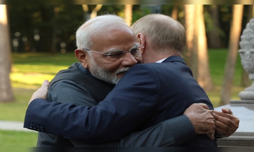 'Huge disappointment' says Zelenskyy on PM Modi hugging Putin during ...