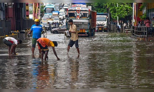 Mumbai schools and colleges closed today as IMD issues 'red alert ...