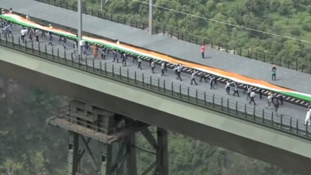 Watch | 750-metre-long Tiranga rally on world's highest railway bridge in Jammu and Kashmir