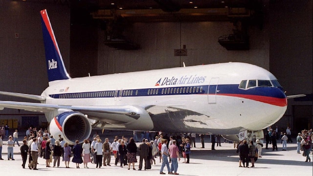 International air transport ratings organisation Skytrax has revealed the names of the 10 best airlines in the world for 2025. The London-based airlines rating company had launched the World Airline and Airport Star Rating programme in 1999 and this is the leading international Rating system that classifies airlines and airports by the quality of their product and staff service standards. (Image: Reuters) International air transport ratings organisation Skytrax has revealed the names of the 10 best airlines in the world for 2025. The London-based airlines rating company had launched the World Airline and Airport Star Rating programme in 1999 and this is the leading international Rating system that classifies airlines and airports by the quality of their product and staff service standards. (Image: Reuters)
