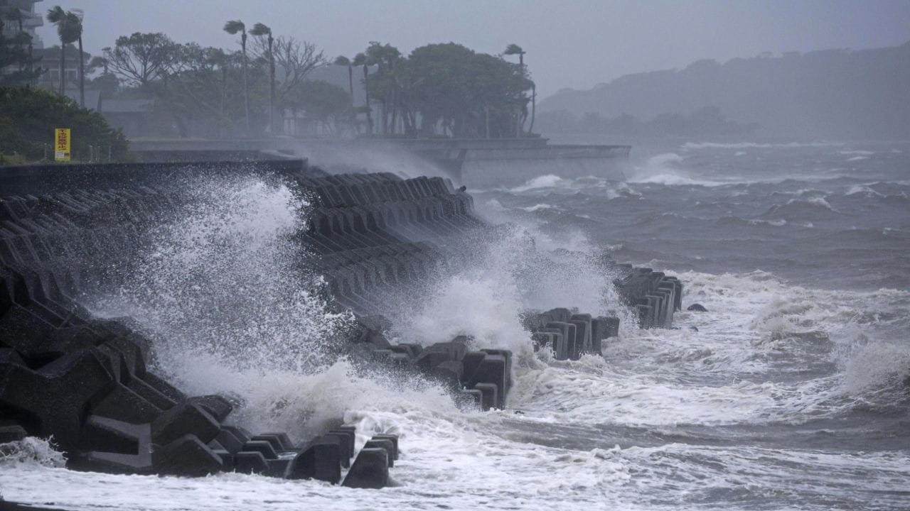 Typhoon Shanshan: Three Killed As Torrential Rains Lash Japan - CNBC TV18