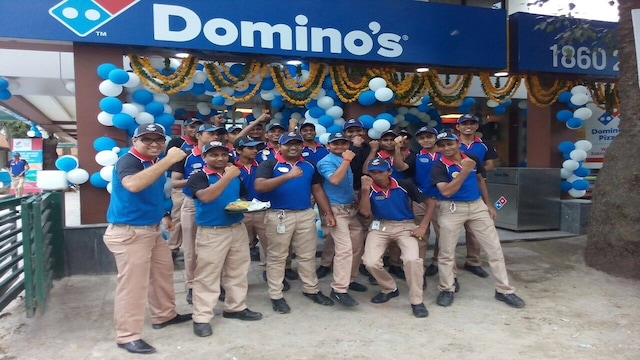 Jubilant FoodWorks Q2 Results | Domino's India owner beats revenue forecast with 43% rise, PAT dips