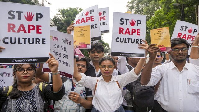 New Allegations in Kolkata Doctor Rape-Murder Case: Parents Claim Police Tried to ‘Bribe Us’