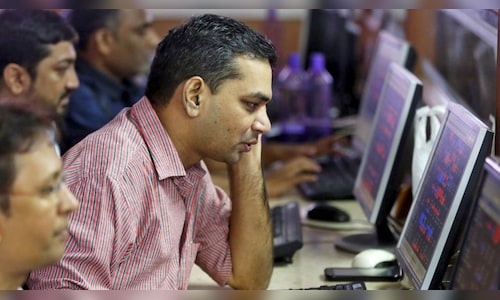 Nifty falls on global weakness, budget concerns.