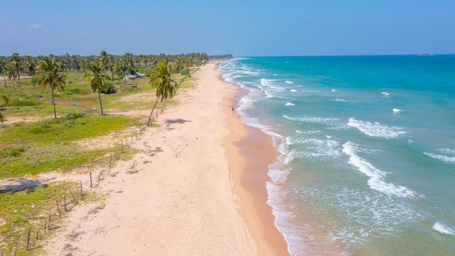 Nilaveli Beach (image:shutterstock)