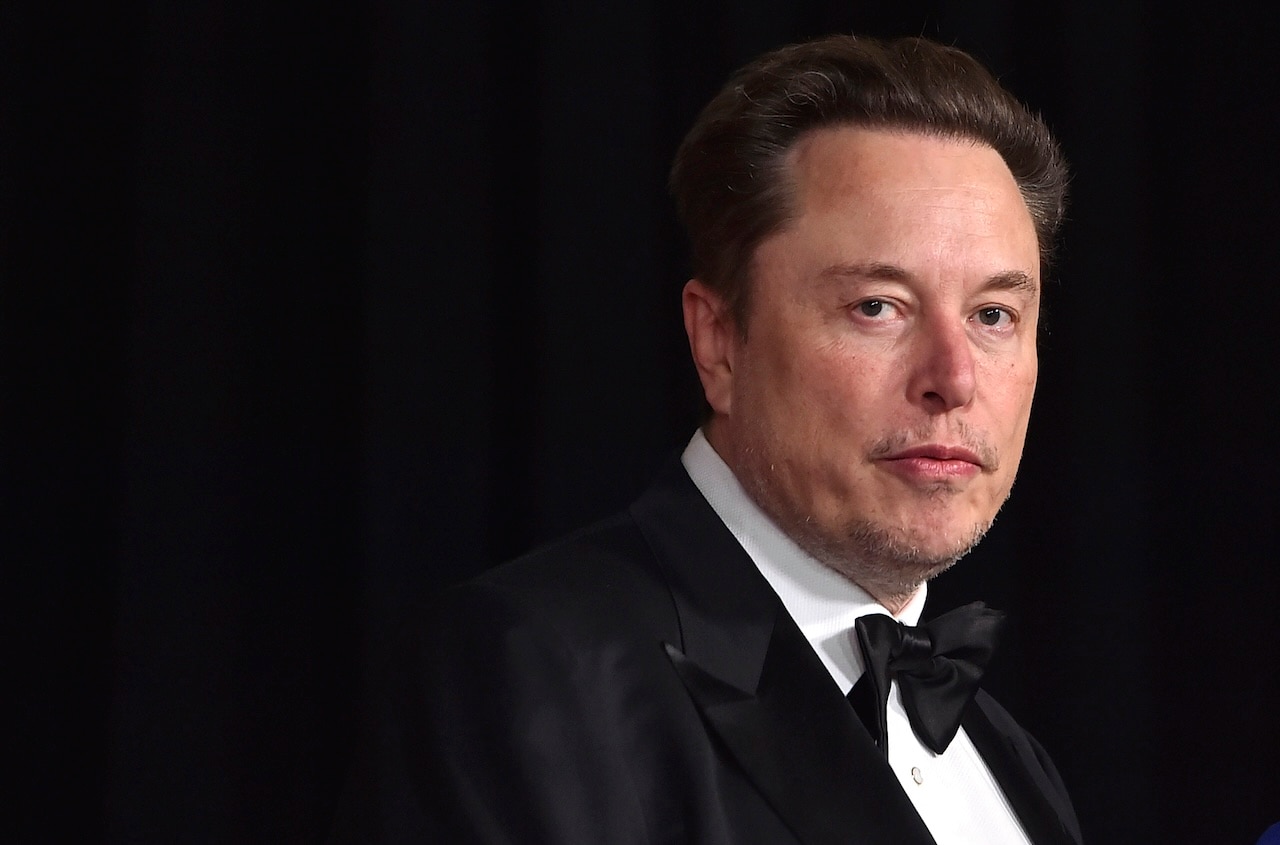 Elon Musk Complies With Brazilian Court, X Resumes Operations After ...