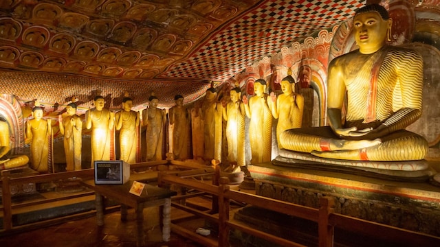 Dambula Cave Temples (image:Shutterstock)