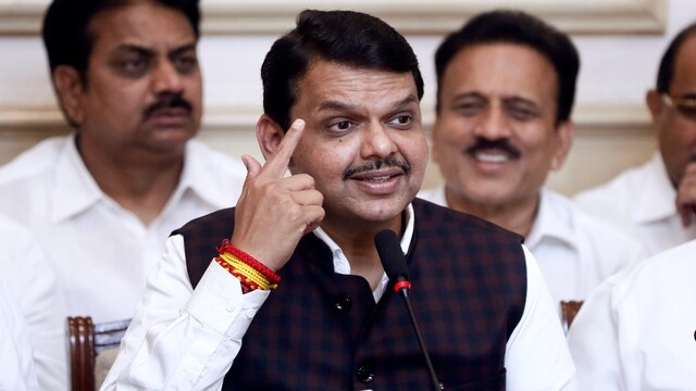 WATCH | Maha Kumbh 2025: Maharashtra CM Devendra Fadnavis, family take dip at Triveni Sangam