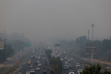 2024-10-31t072928z-1860850148-rc2cvaa63wq9-rtrmadp-3-india-pollution-2024-10-87b57eed59f10da7d5a85931b1d6d191-scaled शीर्ष कहानियाँ | इंडसइंड क्रैश स्पूक्स मार्केट, एयरटेल-स्टारलिंक टाई-अप, टेस्ला शेयर टैंक, पाकिस्तान में ट्रेन हाईजैक और बहुत कुछ