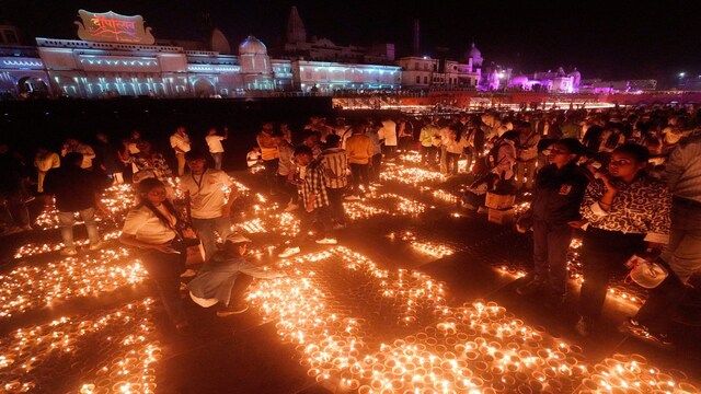 Despite bans, firecrackers sizzle across India for Diwali - CNBC TV18