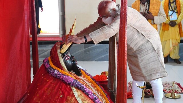 Bangladesh: Goddess Kali crown, gifted by PM Narendra Modi, stolen from ...