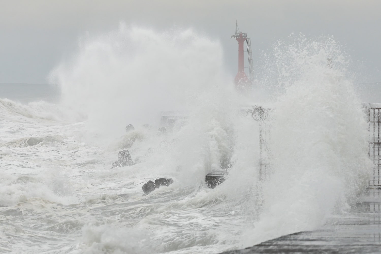 Taiwan shuts down ahead of Typhoon Krathon's arrival, torrential rain forecast