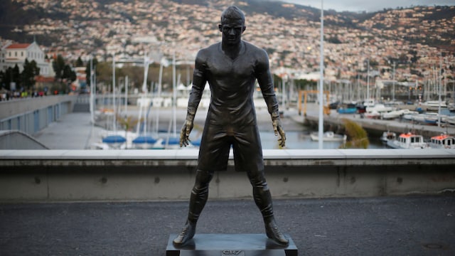 Football icon Cristiano Ronaldo recognized with a statue Football icon Cristiano Ronaldo recognized with a statue
