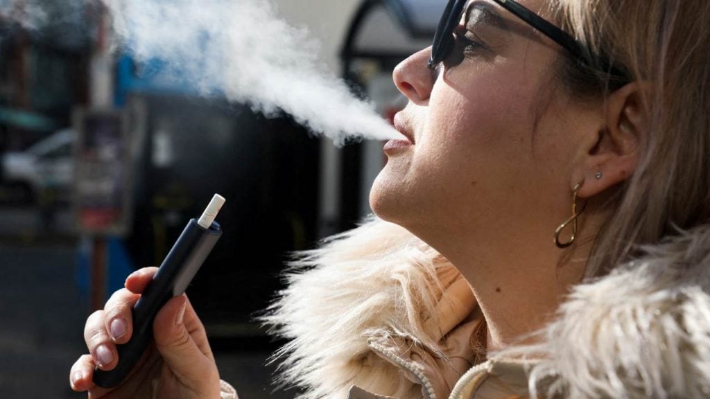 elfbar nachfüll pod läuft aus VIDEO - Une e-cigarette explose dans sa poche, il est brûlé au 3e degré