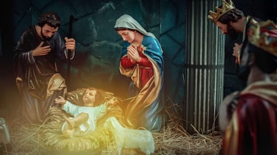 Christmas 2025: Share Joy & Warmth with Heartfelt Wishes & Messages