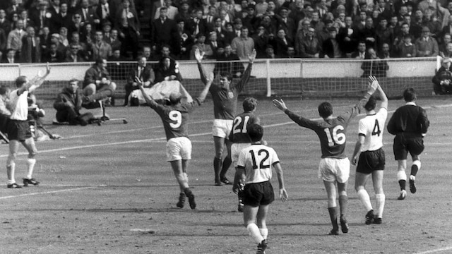 The 1966 FIFA World Cup final was played between England and West Germany at Wembley Stadium.