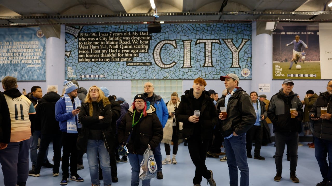 Manchester City says one of its fans died at the derby match against Manchester United