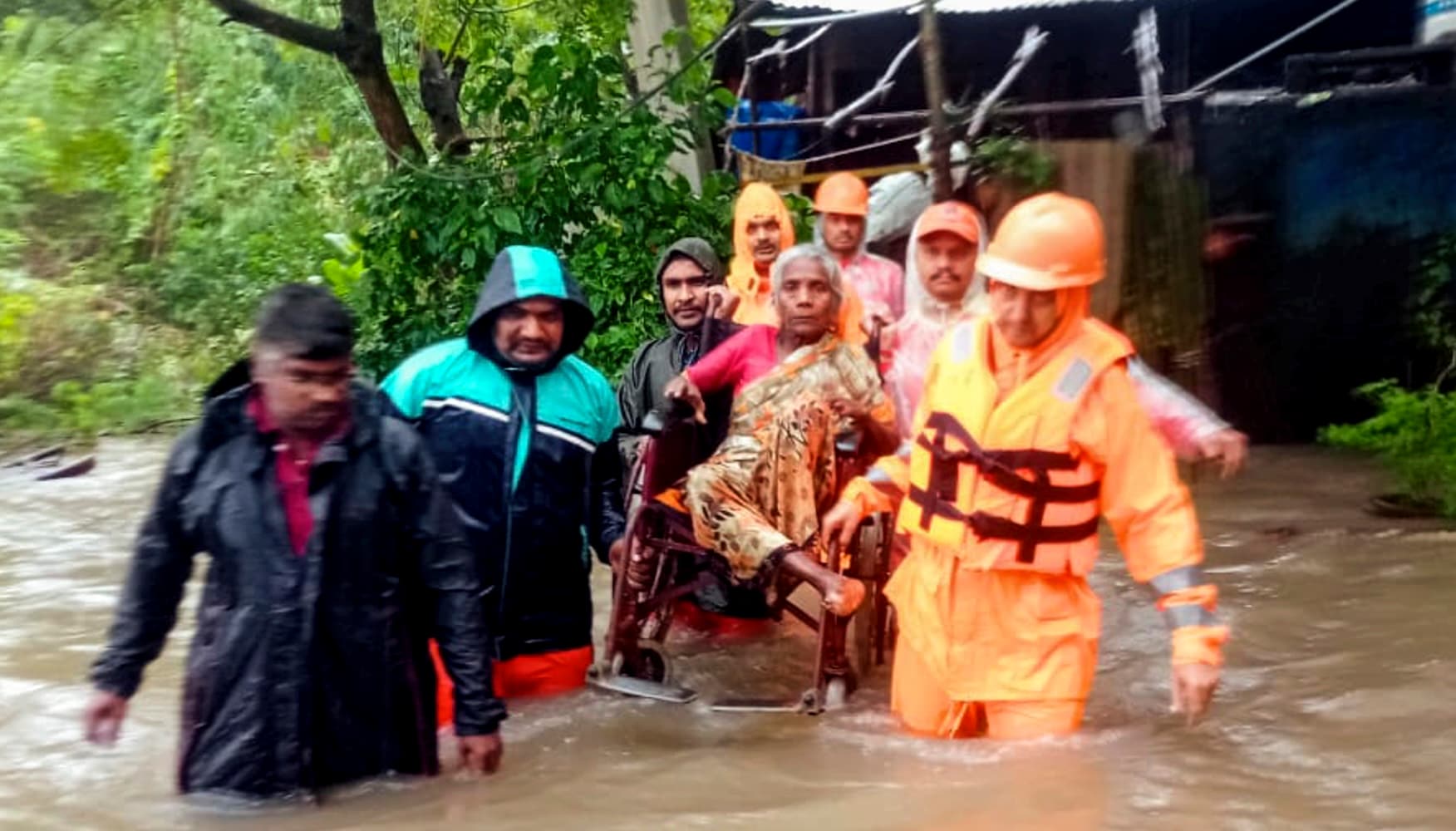 Cyclone Fengal: Seven Feared Trapped In Tamil Nadu's Annamalaiyar Hill ...