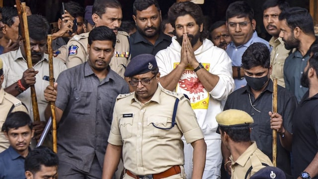 Actor Allu Arjun appears before police in stampede death case