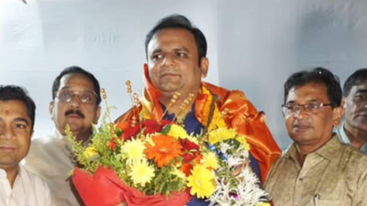 BJP's Rahul Narwekar Elected Unopposed As Maharashtra Assembly Speaker ...