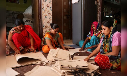 India lacks uniform minimum wage