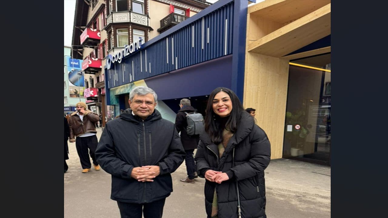 ashwini-vaishnaw-davos-2025-01-0435df59d7309f338c17ff61110ddd0e.jpg